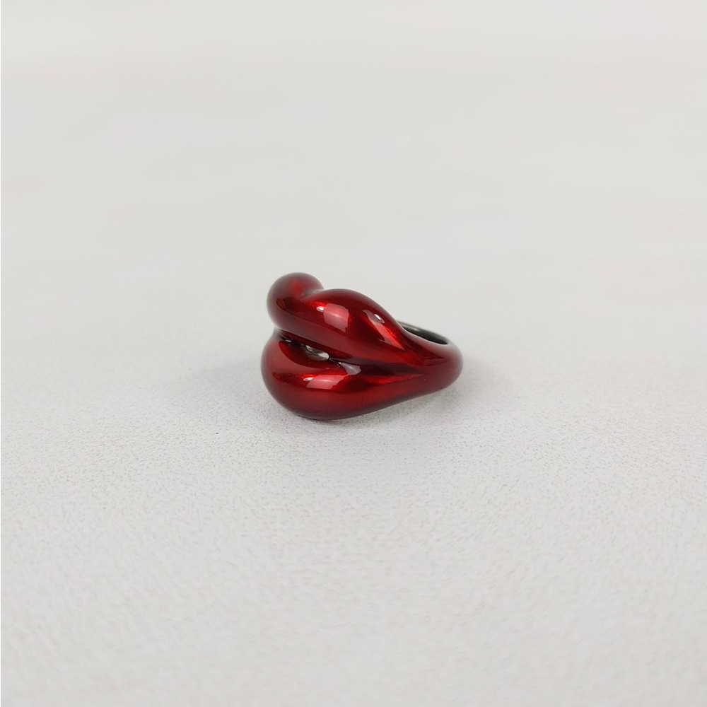 Solange Azagury-Partridge Hot Lips Silver and Enamel Ring